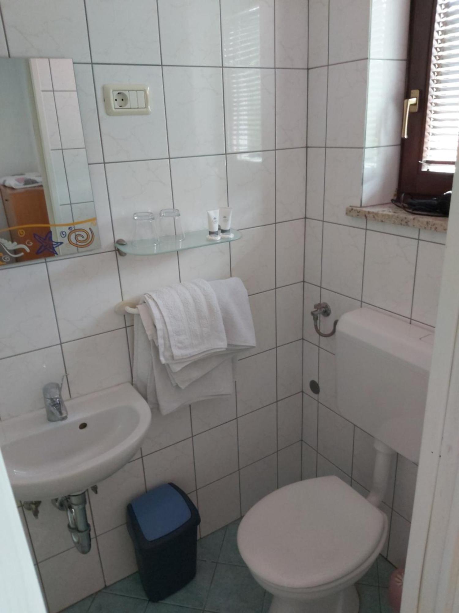 Rooms Zagon Постойна Екстер'єр фото
