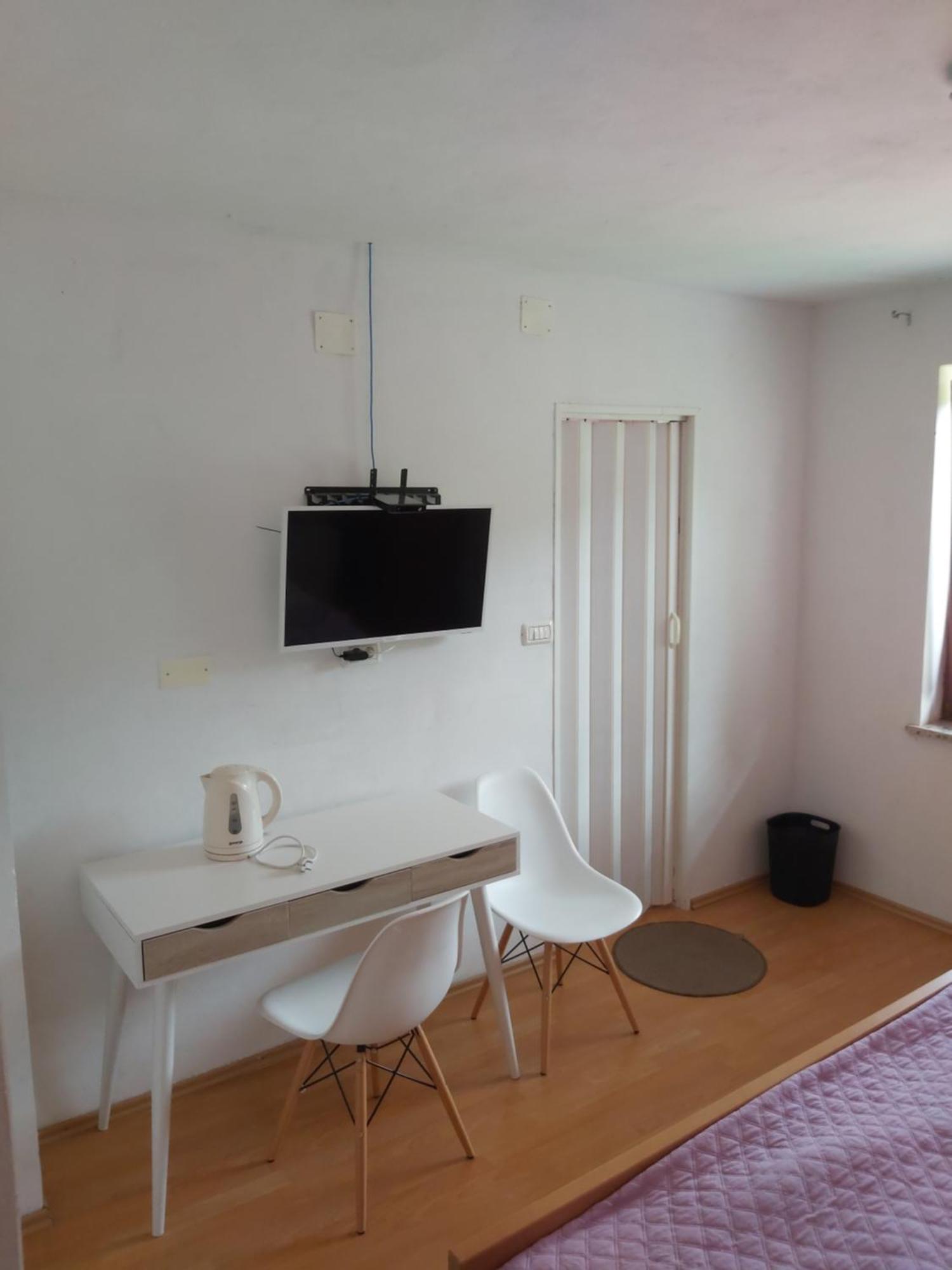 Rooms Zagon Постойна Екстер'єр фото