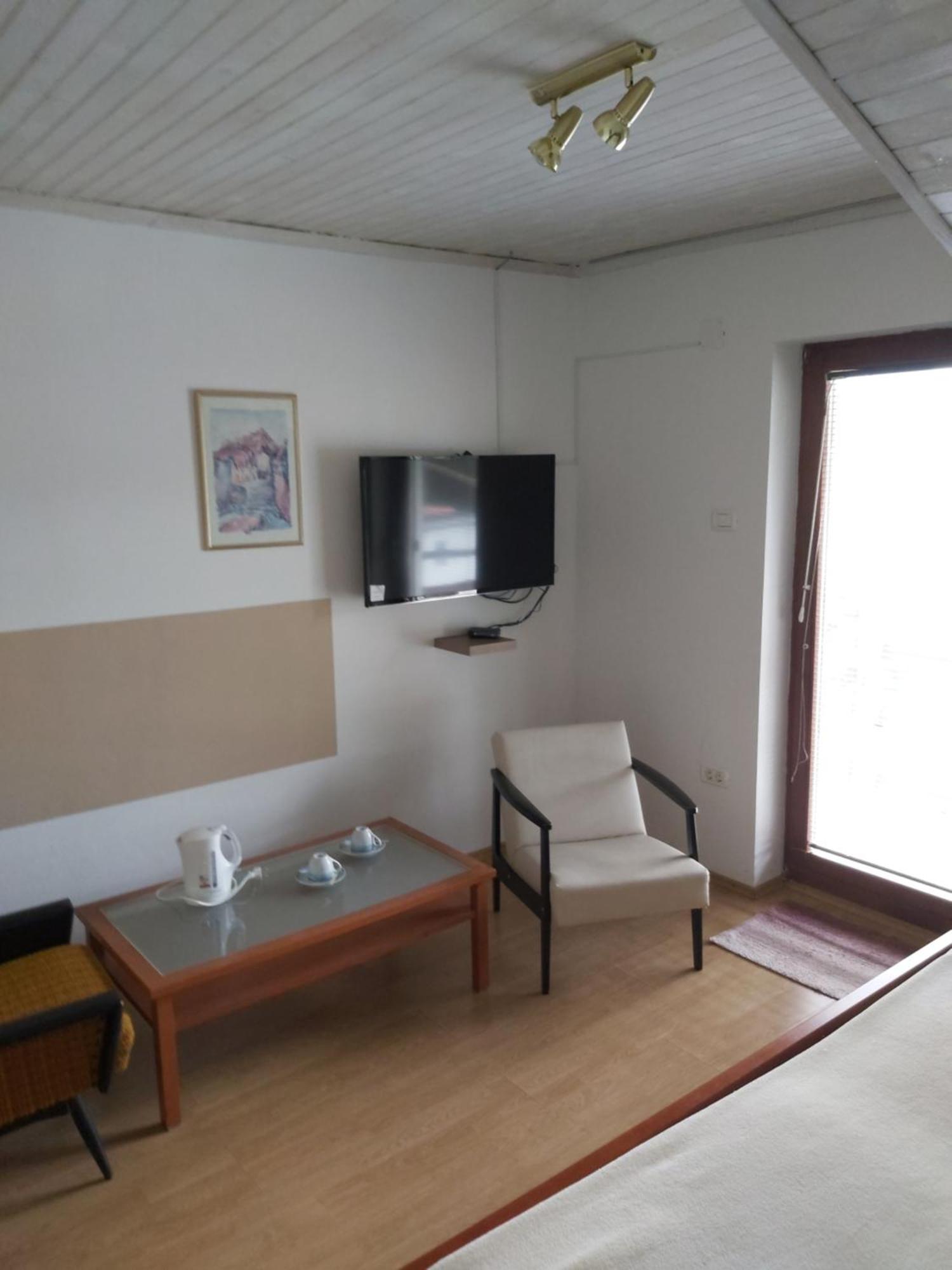 Rooms Zagon Постойна Екстер'єр фото